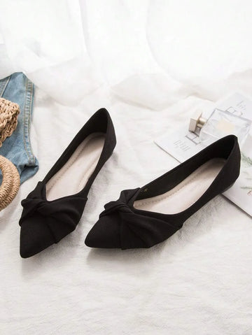 2026 Spring/Summer New Arrival: French Elegance and Ladylike Style, Women's Pointed-Toe Flat Shoes, Perfect for Pairing with Dresses, Comfortable Soft-Soled Black Casual Shoes
